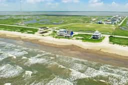 Beach House on the Sand - Image 5