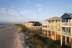Steps from the beach - Gulf Views - 2 Decks - Image 5