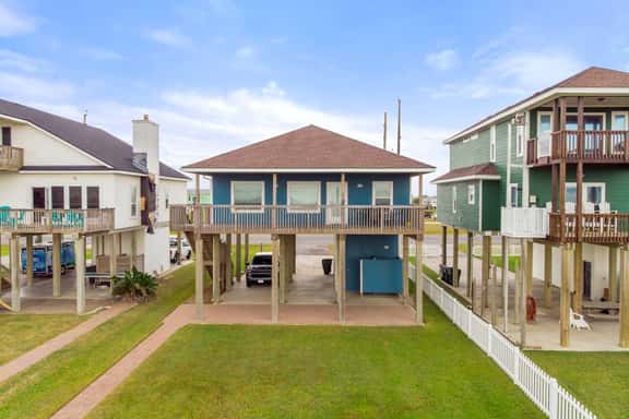 Beachfront Bliss - Image 1