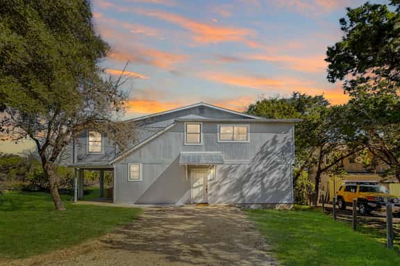 Mountain Top Retreat - Image 1