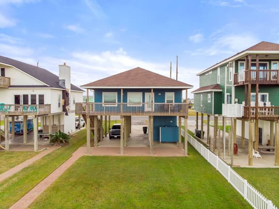 Beachfront Bliss - Image 1