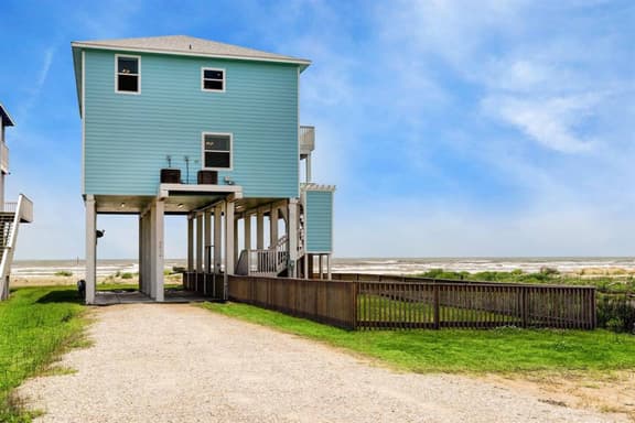 Beach House on the Sand - Image 1